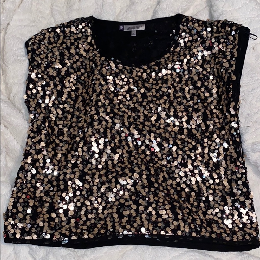 Jennifer Lopez gold / black sequin top